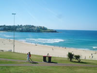 ボンダイビーチ　（Bondi Beach）